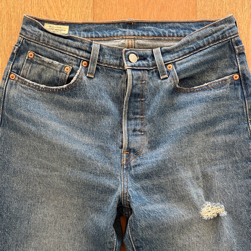 Levi’s 501 Blue Distressed Jeans 29wx32L
